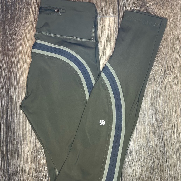 Lululemon High Rise Olive Leggings Size 4 | Sculpting Back Seam & Zip Pocket - Picture 13 of 15